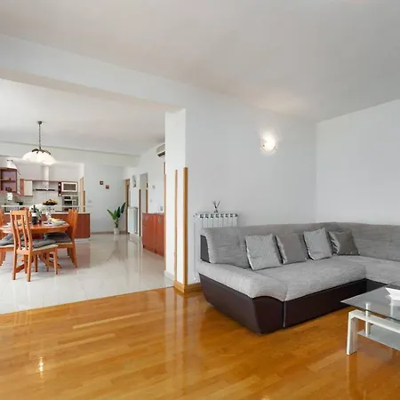 House Roberta Tatil Evi *